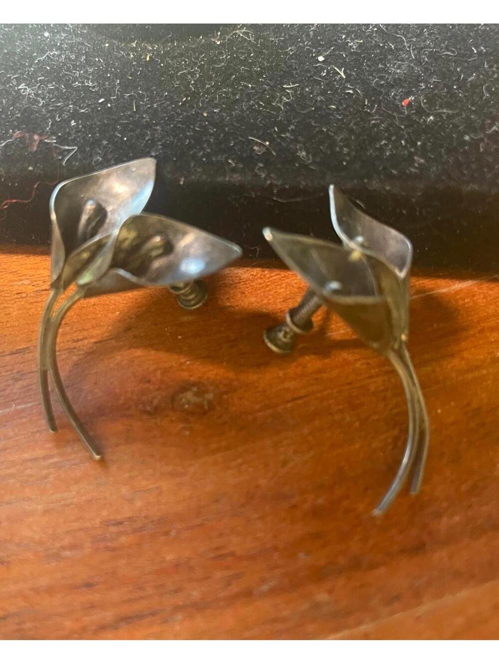 Vintage Signed Stuart Nye Sterling Silver Calla Lily Earrings